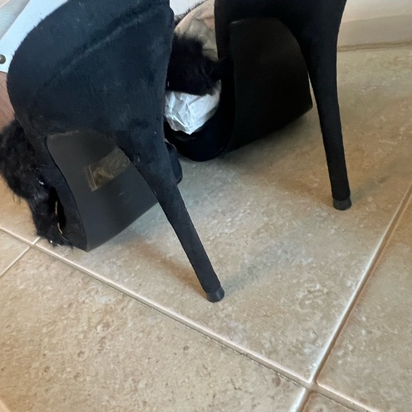 Faux Fur Strappy Heels - Picture 3 of 4